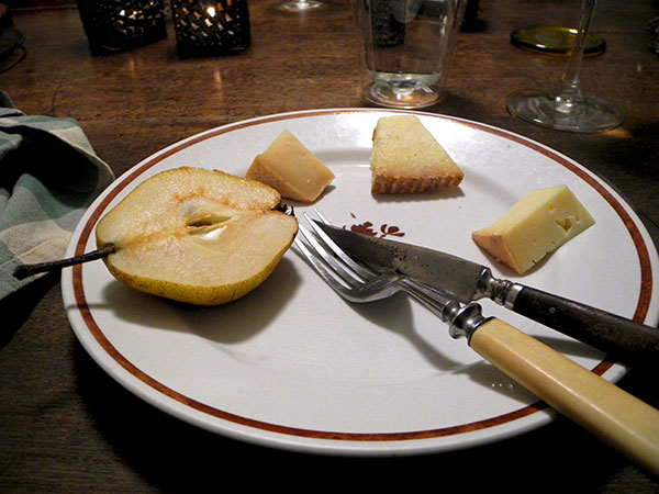 Anjou_pear_cheeses