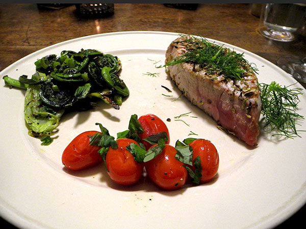 tuna_fiddleheads_tomato