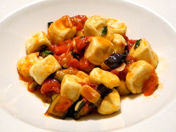 ricotta_gnocchi_tomato_eggplant