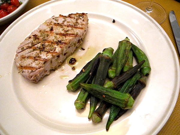 tuna_okra_cherry_tomatoes