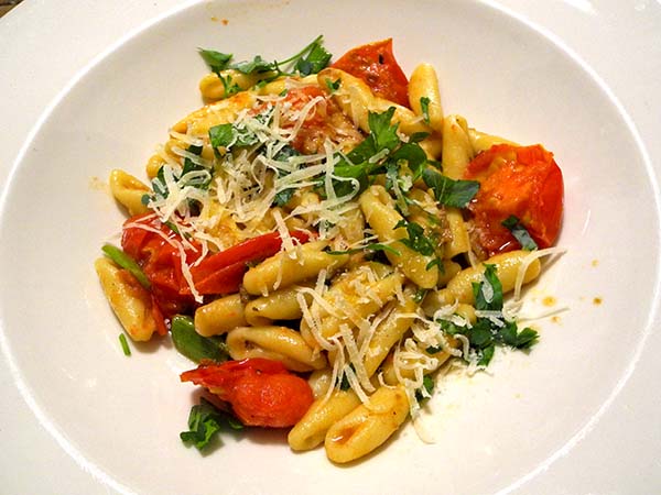 Cavatelli_spring_garlic_tomato_anchovy