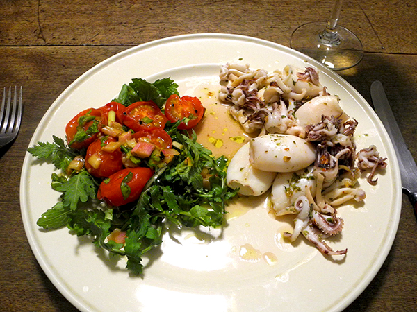 squid_arugulion_tomato