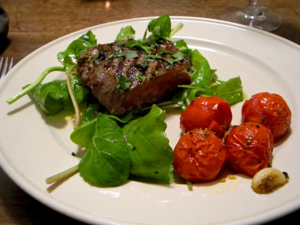 steak_arugula_tomato