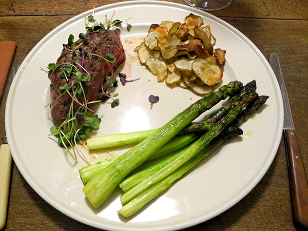 steak_sunchokes_asparagus