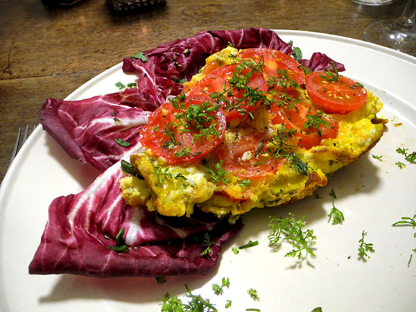 tomato_scape_frittata_radicchio