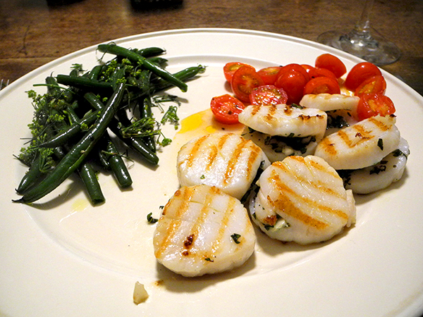 stuffed_scallops_tomato_haricots
