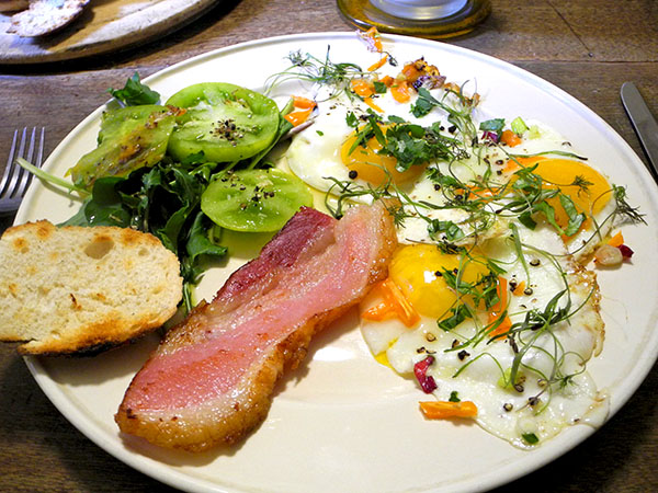 bacon_eggs_toast_tomato_etc