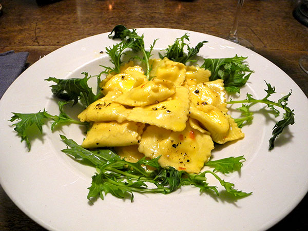 honey-ricotta_ravioli_mizuna